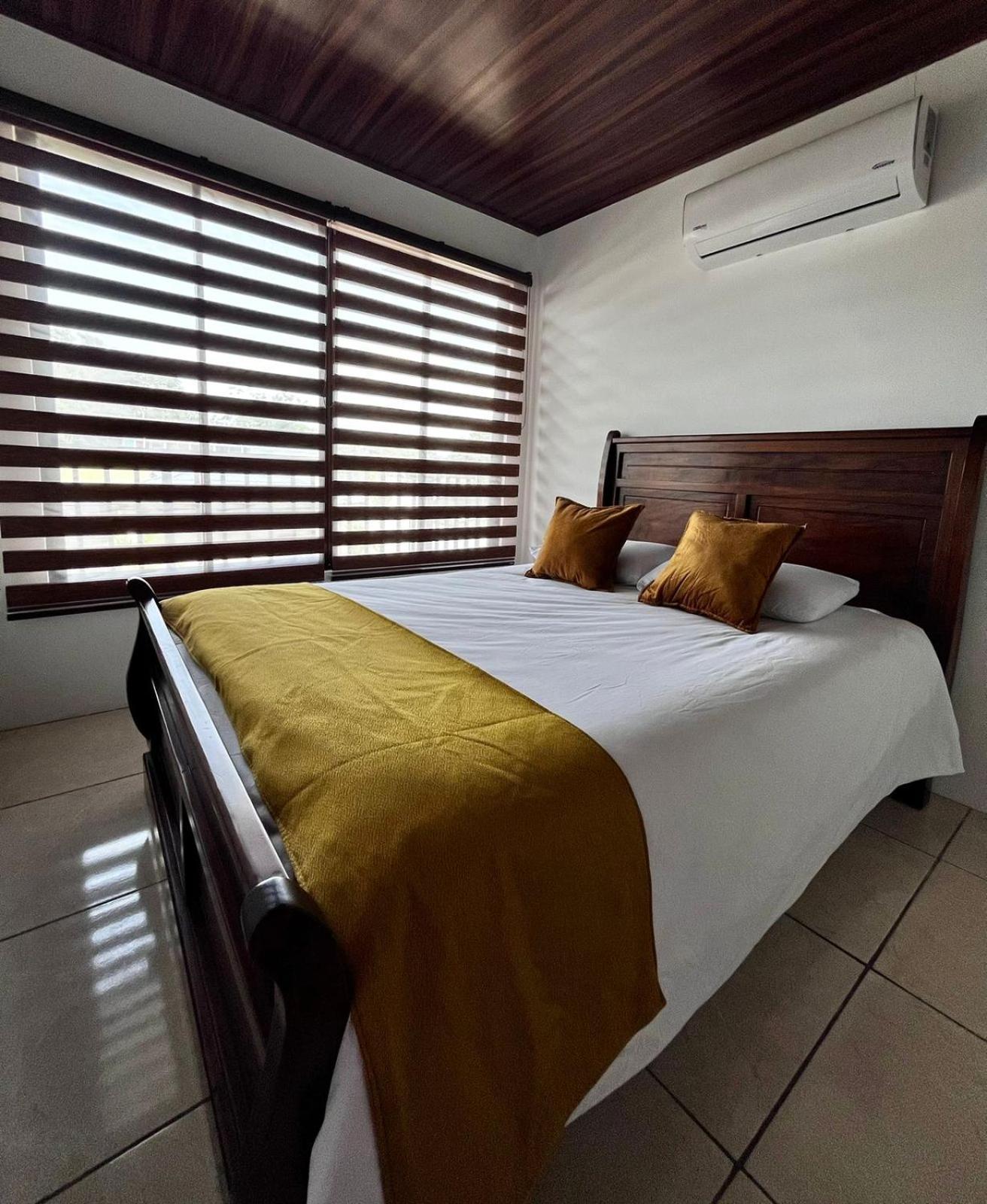 Mevak Apartments Suites La Fortuna Luaran gambar
