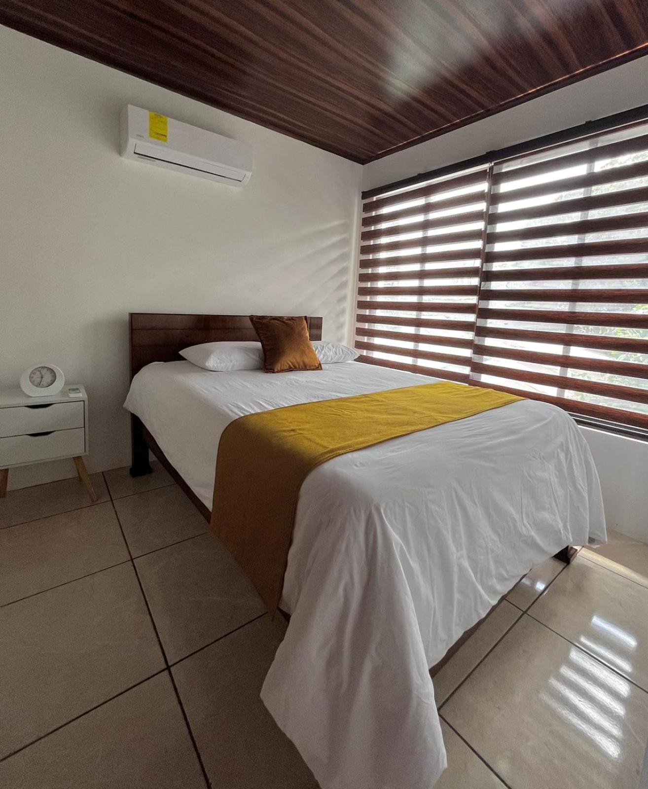 Mevak Apartments Suites La Fortuna Luaran gambar